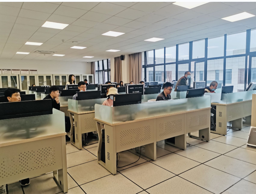 四川吉利學(xué)院嵌入式開發(fā)實(shí)驗(yàn)室交付驗(yàn)收